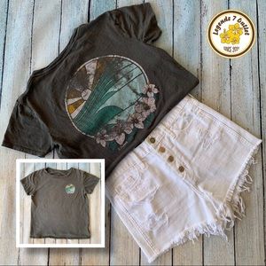 ~BILLABONG~ Hibiscus Distressed Wave Tee